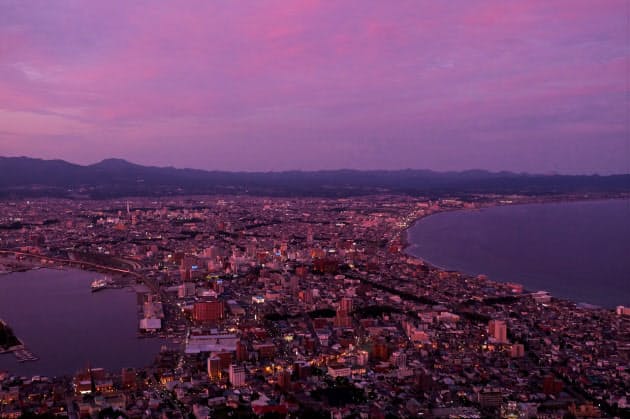 レトロ満喫の坂道散歩 いま 函館はベストシーズン Woman Smart Nikkei Style