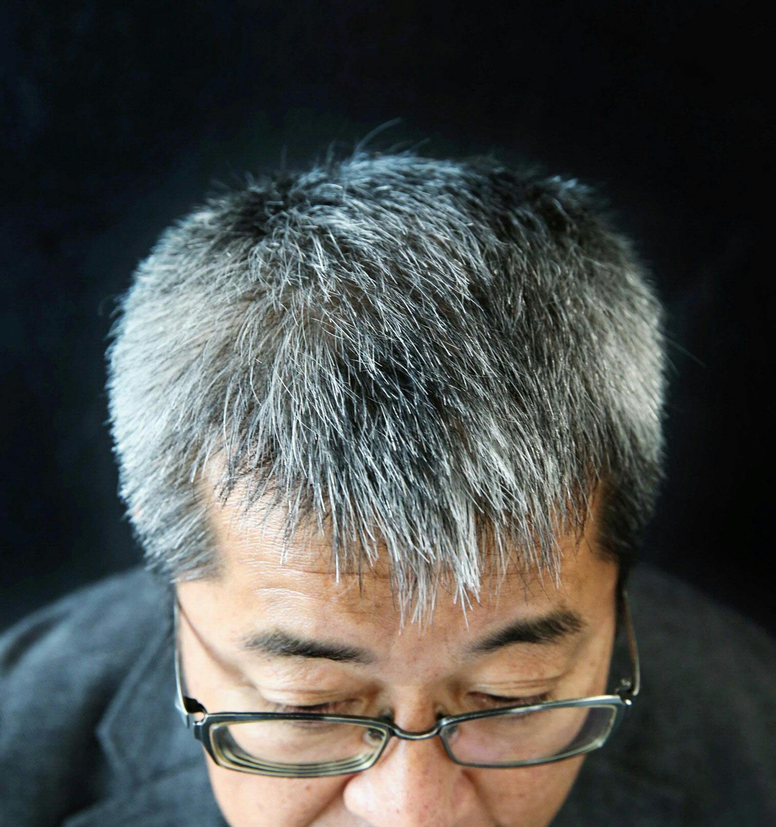 白髪染め は源平の世から オヤジ記者が茶髪に挑戦 Nikkei Style 白髪染め は源平の世から オヤジ記者が茶髪に挑戦 Nikkei Style