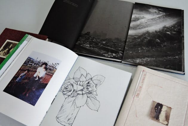 手作り写真集に共感 イラスト 文章加え物語性際立つ Nikkei Style 手作り写真集に共感 イラスト 文章加え物語性際立つ Nikkei Style