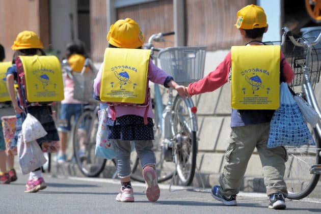 肥満の子 世界で1 2億人 日本は やせ形 増加も Nikkei Style 肥満の子 世界で1 2億人 日本は やせ形 増加も Nikkei Style