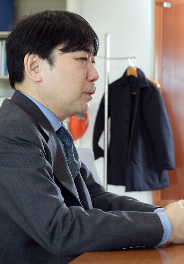 リーダーが語る 仕事の装い 学習院大学 学長 井上寿一氏 Nikkei Style