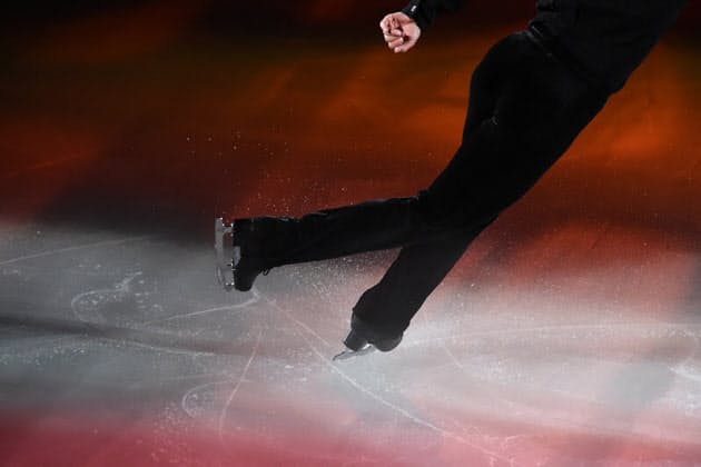 羽生選手のジャンプ 滞空時間 0 1秒なら5回転も Nikkei Style 羽生選手のジャンプ 滞空時間 0 1秒なら5回転も Nikkei Style