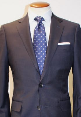 新社会人向けイチ推しスーツ まずは基本に忠実に Men S Fashion Nikkei Style