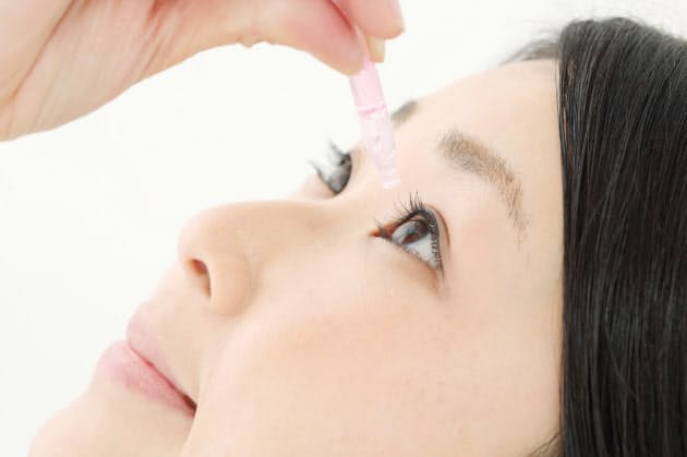 花粉症の目のかゆみ 点眼薬や人工涙液で軽減 Nikkei Style 花粉症の目のかゆみ 点眼薬や人工涙液で軽減 Nikkei Style