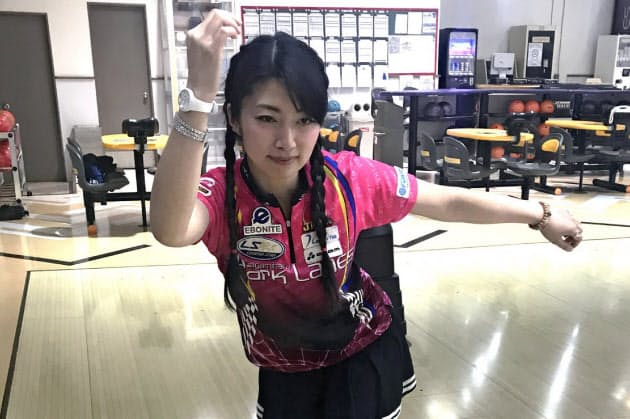 ボウリング上達のコツ ピンは見ないで真っすぐ投げる エンタメ Nikkei Style