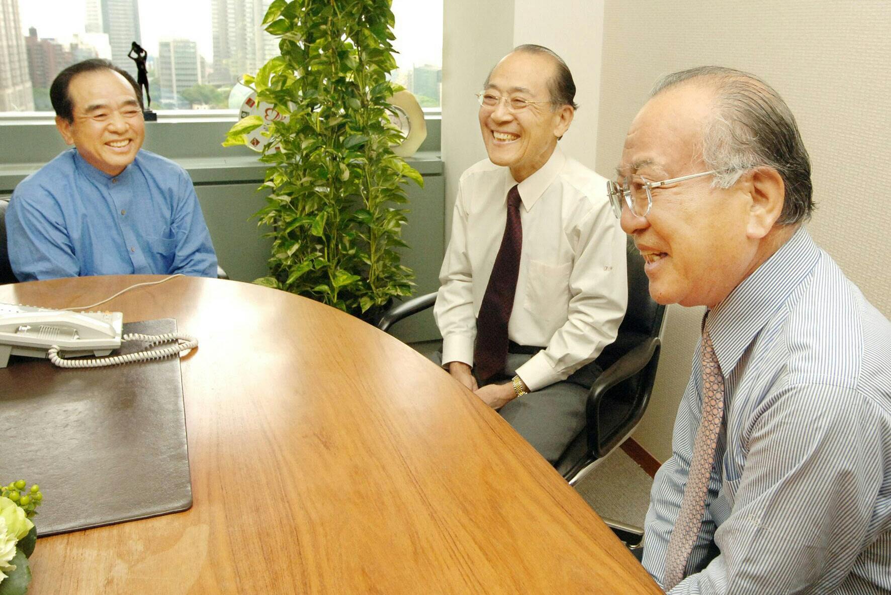4兄弟 株価下落で窮地に 起死回生のmbo決断 出世ナビ Nikkei Style 4兄弟 株価下落で窮地に 起死回生のmbo決断 出世ナビ Nikkei Style