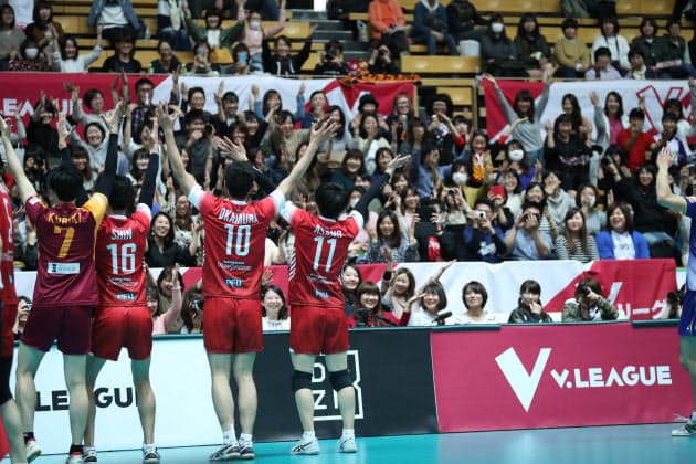 選手が踊るバレーボール 真剣勝負も 面白くなきゃ nikkei style