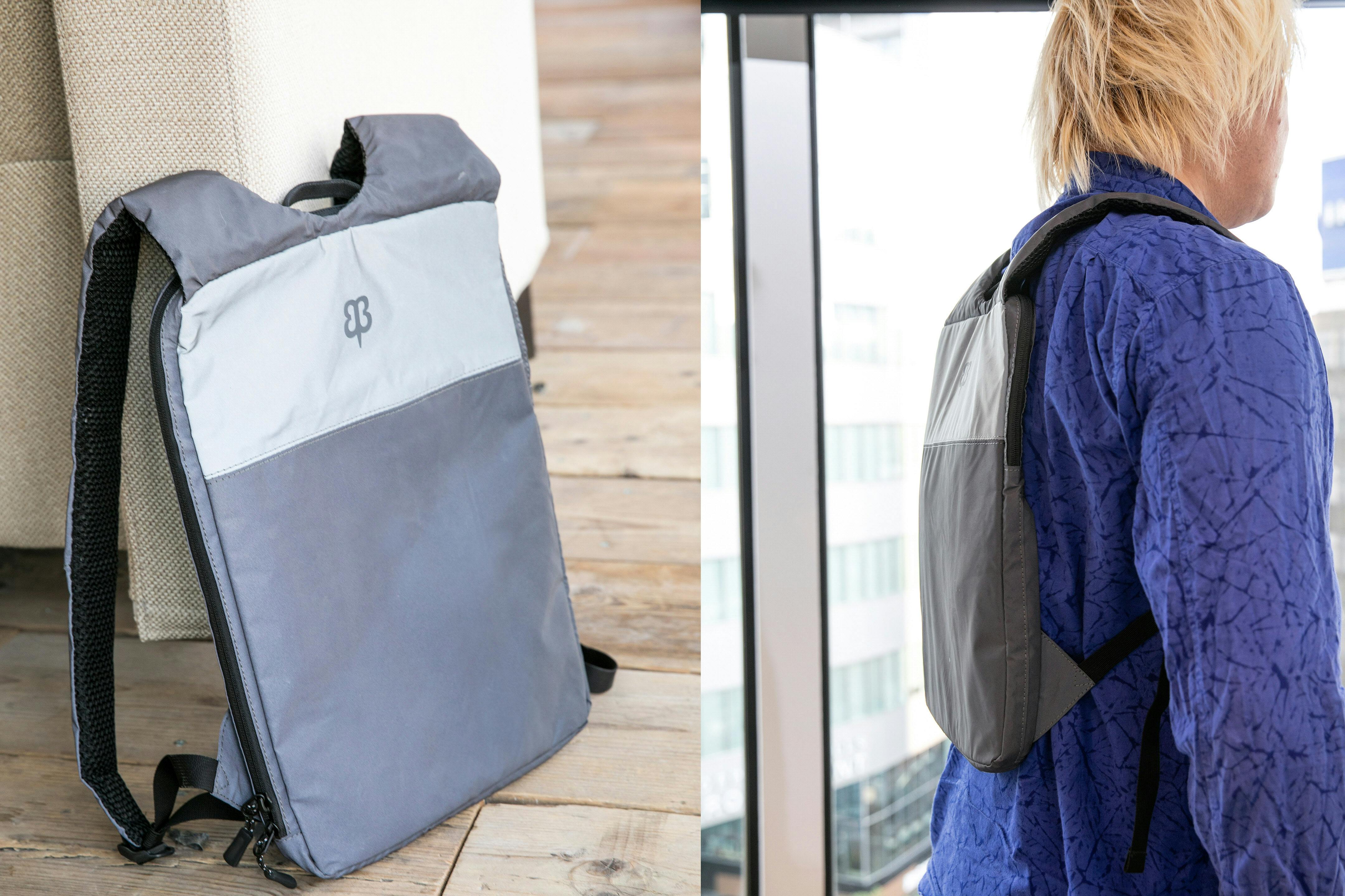 津田大介 極薄リュックでミニマル生活にチャレンジ Nikkei Style 津田大介 極薄リュックでミニマル生活にチャレンジ Nikkei Style