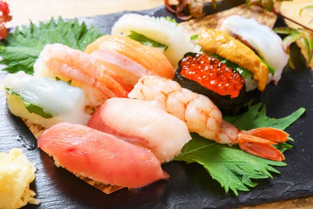 握りずし 始まりは江戸っ子のホットドッグスタンド Nikkei Style 握りずし 始まりは江戸っ子のホットドッグスタンド Nikkei Style