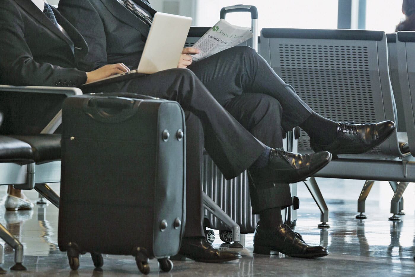 座ったときこそ気をつけろ スーツスタイルの落とし穴 Nikkei Style 座ったときこそ気をつけろ スーツスタイルの落とし穴 Nikkei Style