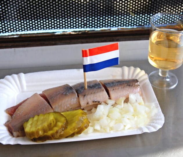 脂のった塩漬けニシン オランダの夏は ハーリング Nikkei Style