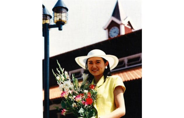 お嬢様学校でミスコン優勝した女性社長 人生 もういいか を変えた22歳の事件 Nikkei Style お嬢様学校でミスコン優勝した女性社長 人生 もういいか を変えた22歳の事件 Nikkei Style