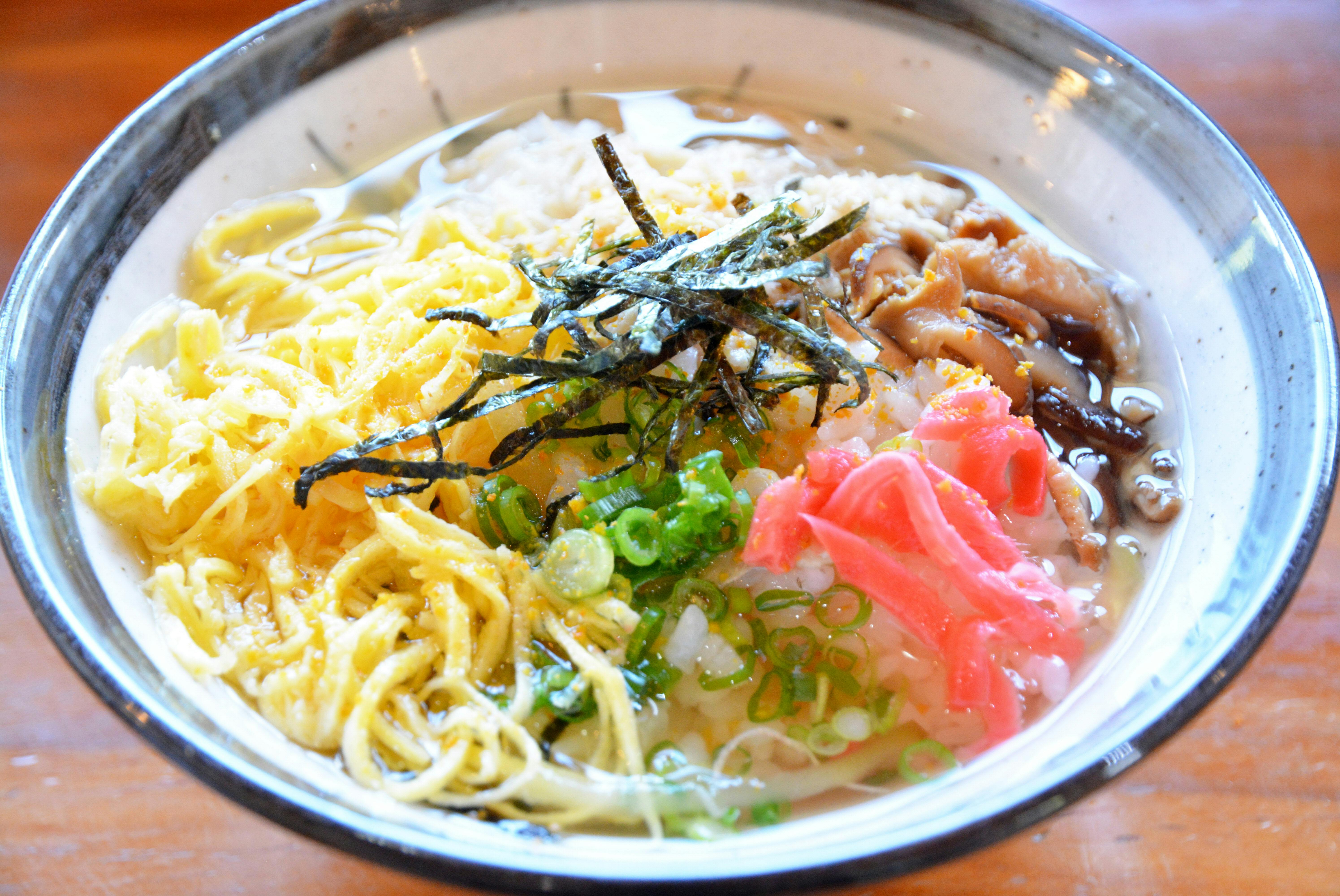 西郷どんも食べた 奄美大島の 鶏飯 と 鶏飯丼 Nikkei Style 西郷どんも食べた 奄美大島の 鶏飯 と 鶏飯丼 Nikkei Style
