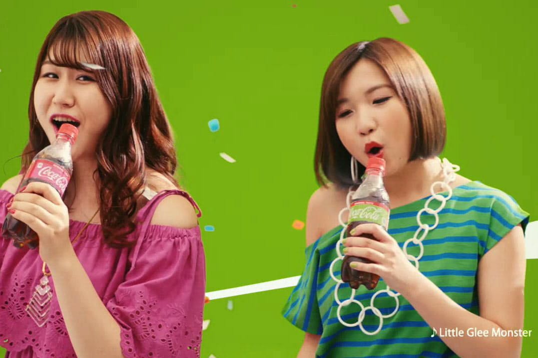 コカ コーラのcm好感度 リトグリ 登場で急上昇 Nikkei Style コカ コーラのcm好感度 リトグリ 登場で急上昇 Nikkei Style