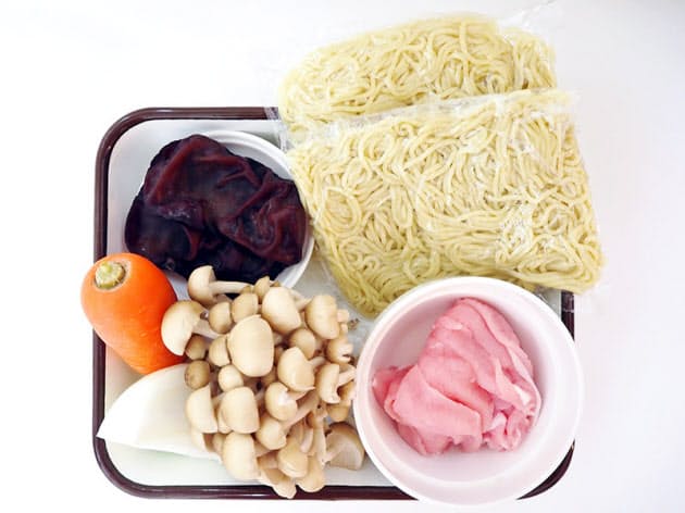 きのこと豚肉の塩焼きそば 手ごろな価格でヘルシー 秋のきのこたっぷりレシピ Nikkei Style きのこと豚肉の塩焼きそば 手ごろな価格でヘルシー 秋のきのこたっぷりレシピ Nikkei Style