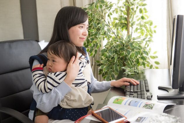 仕事も育児も諦めない 女性部長の保活 復職のリアル Nikkei Style 仕事も育児も諦めない 女性部長の保活 復職のリアル Nikkei Style