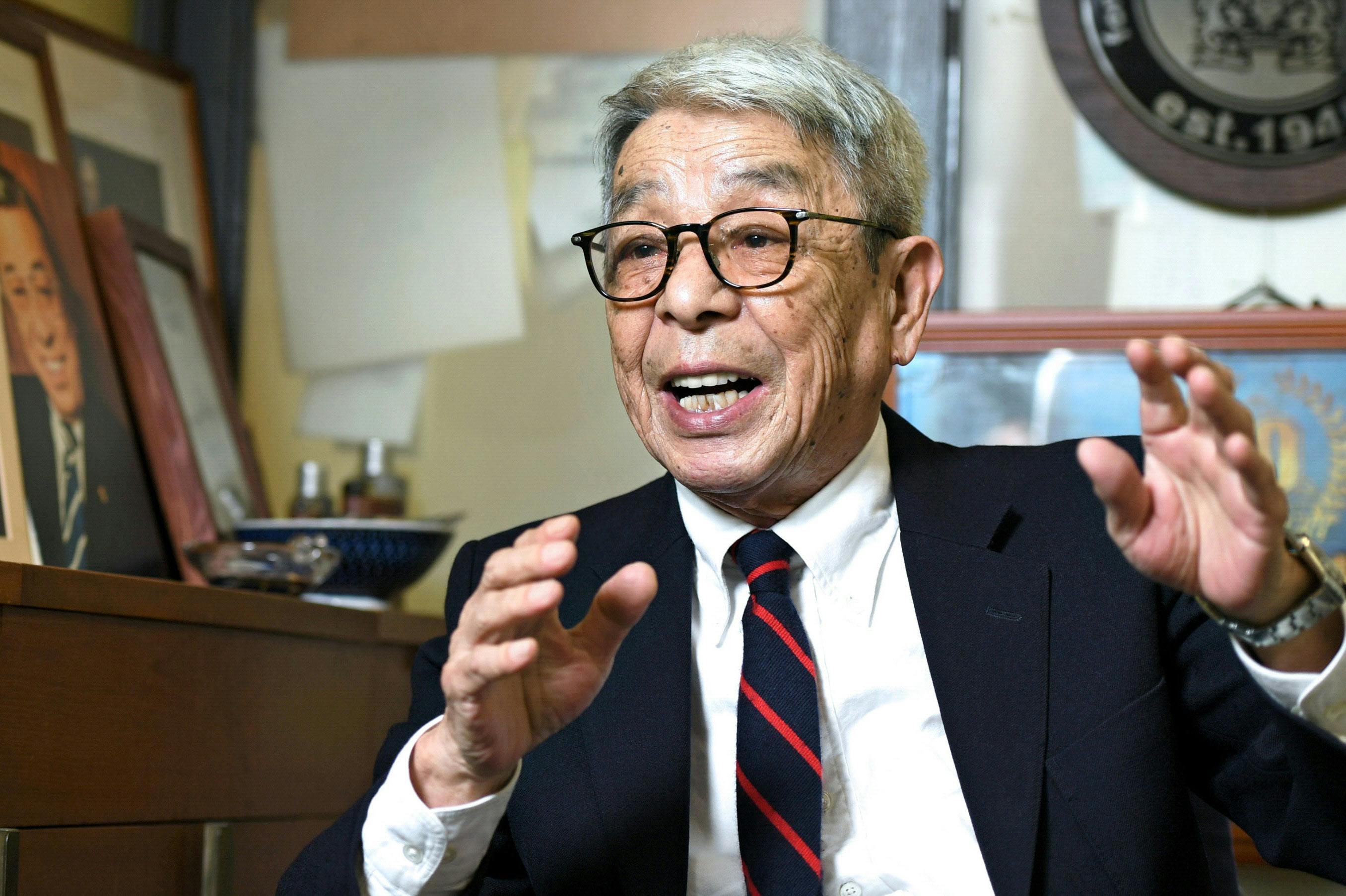 もう迷わない スーツ選び 正しいサイズ 基本のキ Nikkei Style もう迷わない スーツ選び 正しいサイズ 基本のキ Nikkei Style