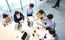 筆者は「管理職という仕組みは長期雇用のための施策」だと指摘する