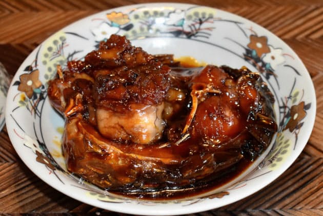 皮までうまい 鷹山公ゆかりの鯉の甘煮 山形 米沢 Nikkei Style