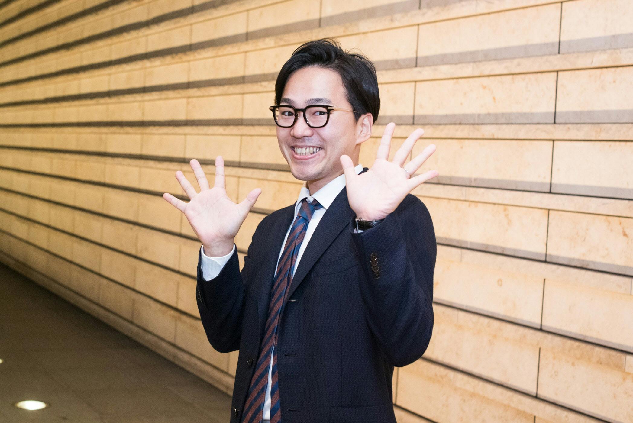見た目 と違うと大失敗 自己紹介の笑いネタに注意 Nikkei Style 見た目 と違うと大失敗 自己紹介の笑いネタに注意 Nikkei Style