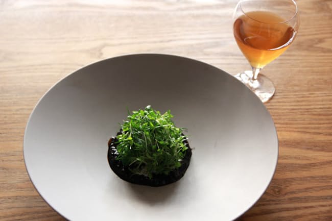 「sio」の新作「烏賊」と中国の紅茶キームンのペアリング