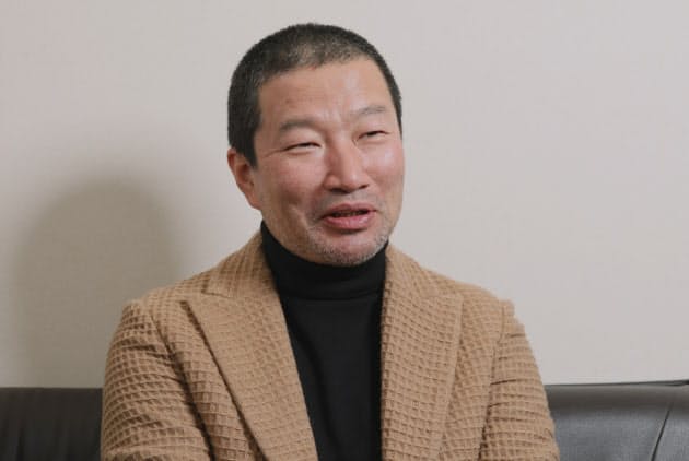 芸人 木村祐一さん 娘と孫を一緒に抱っこする幸せ Nikkei Style 芸人 木村祐一さん 娘と孫を一緒に抱っこする幸せ Nikkei Style