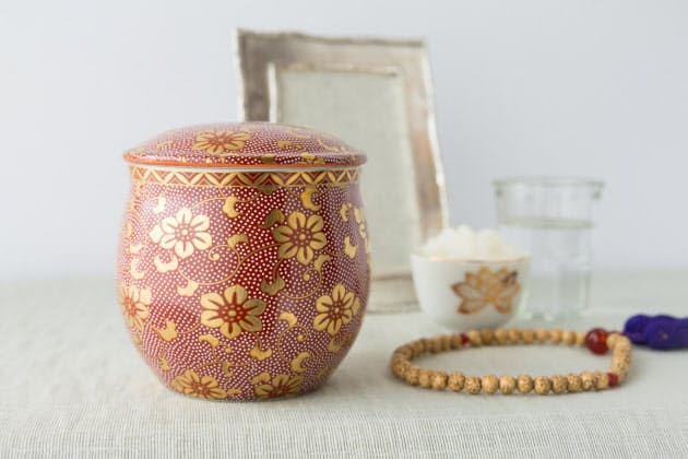 自宅に遺骨 アクセサリーで供養 墓と家族 変化で Nikkei Style 自宅に遺骨 アクセサリーで供養 墓と家族 変化で Nikkei Style