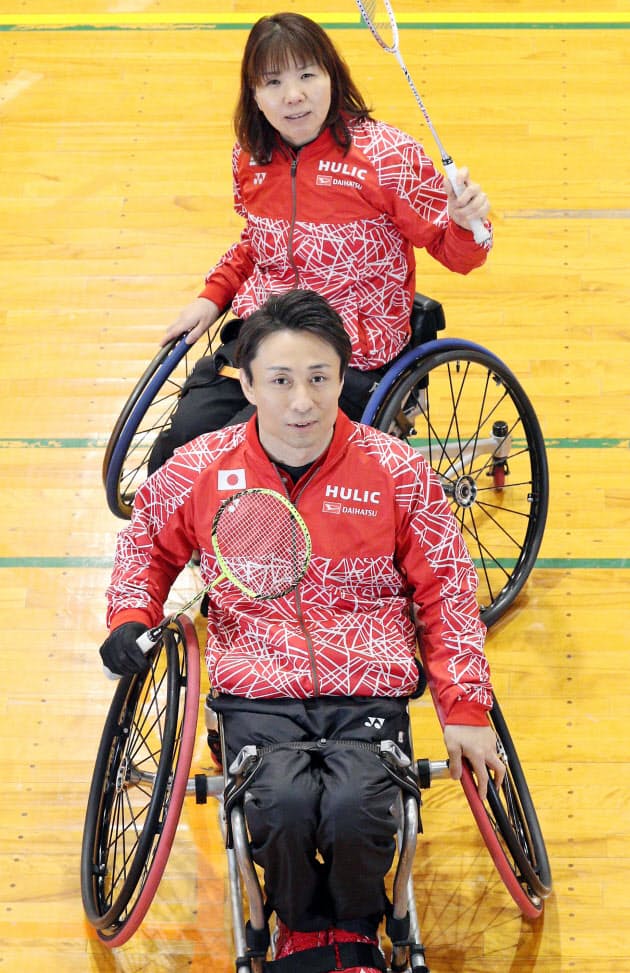 夫婦でめざす東京パラ 新種目のバド 競い合って練習 Nikkei Style 夫婦でめざす東京パラ 新種目のバド 競い合って練習 Nikkei Style