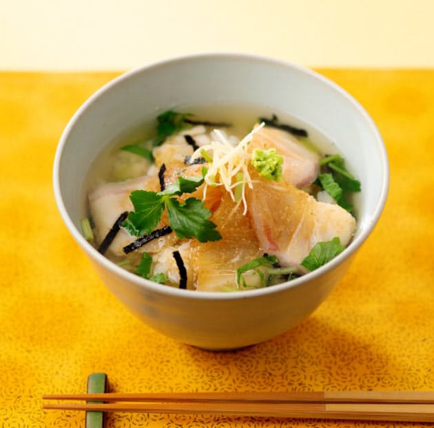 鯛茶漬け かつおだしで引き立つおいしさと緑茶の香り Nikkei Style 鯛茶漬け かつおだしで引き立つおいしさと緑茶の香り Nikkei Style