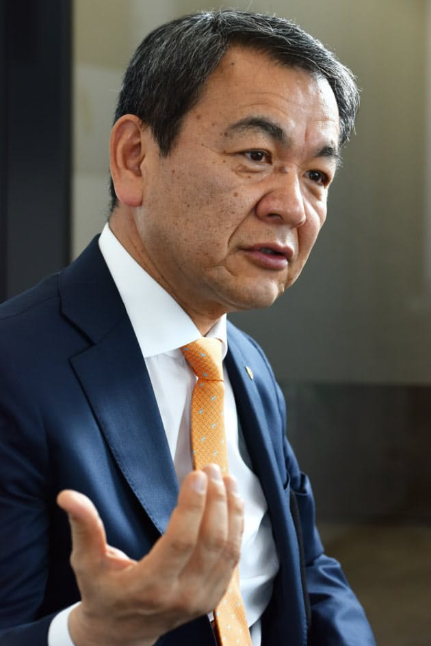 服装ルール厳しかった銀行員時代 靴が唯一の自己表現 Nikkei Style 服装ルール厳しかった銀行員時代 靴が唯一の自己表現 Nikkei Style