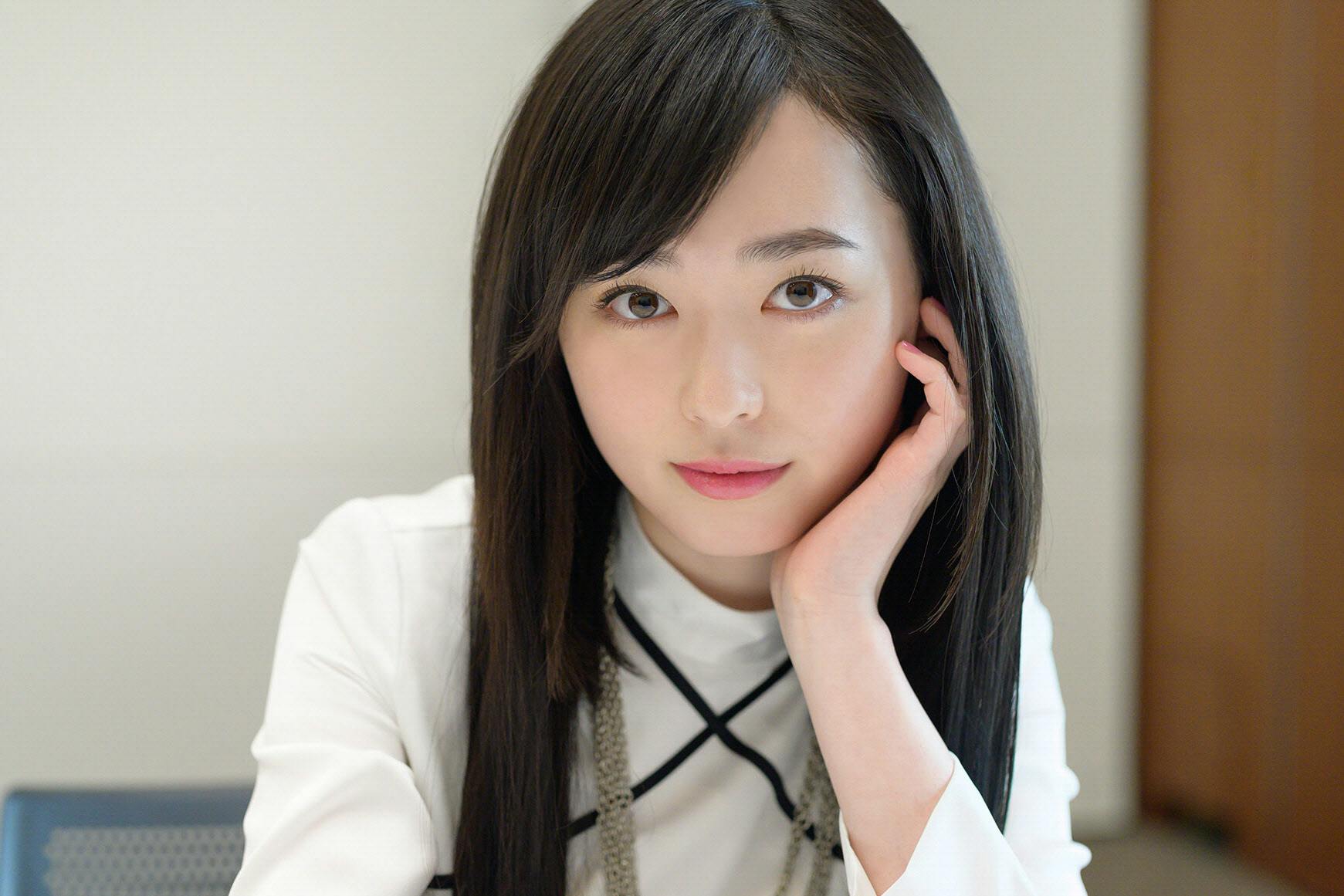 3億円もらったら 実家を建てたいです 福原遥 お母さんが手作りしてくれた台本 Nikkei Style 3億円もらったら 実家を建てたいです 福原遥 お母さんが手作りしてくれた台本 Nikkei Style
