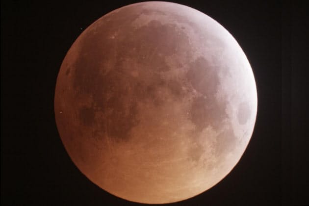 月の地表7センチ下に大量の水 Nasa探査機が発見 Nikkei Style 月の地表7センチ下に大量の水 Nasa探査機が発見 Nikkei Style