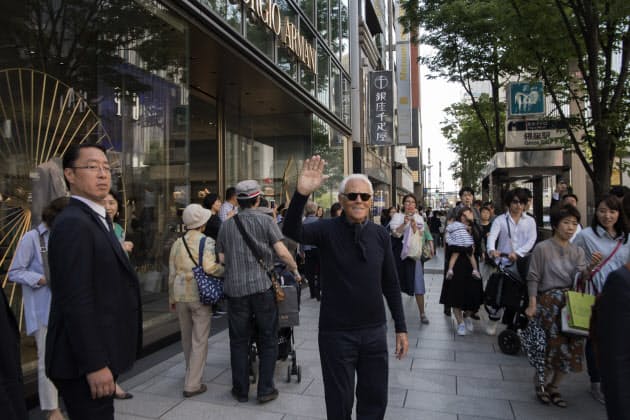 男性のエレガンスは控えめで美しい所作にある Nikkei Style 男性のエレガンスは控えめで美しい所作にある Nikkei Style