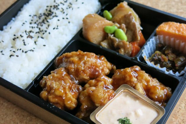 エキュート京葉ストリート 東京駅ナカで1日1300販売 人気のがっつり肉弁当 Nikkei Style エキュート京葉ストリート 東京駅ナカで1日1300販売 人気のがっつり肉弁当 Nikkei Style
