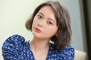 フィルムカメラ女子 私は一眼レフよりコンパクト Mono Trendy Nikkei Style