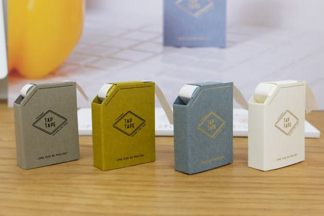 何度も貼れる両面テープに手帳 新作女子文具4選 Nikkei Style 何度も貼れる両面テープに手帳 新作女子文具4選 Nikkei Style