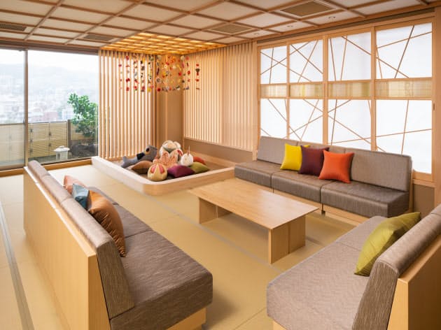 3世代で楽しむ温泉 東京発で気軽な旅館 ホテルは Nikkei Style 3世代で楽しむ温泉 東京発で気軽な旅館 ホテルは Nikkei Style