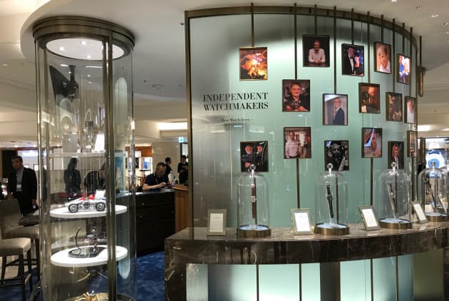 時計文化伝える ギャラリー 三越本店が売り場改装 Nikkei Style