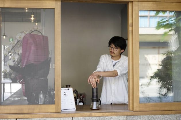 ファンの後押し 地方にカフェ 学生起業は出会い次第 U22 Nikkei Style