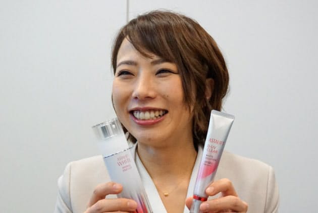 化粧品の魅力を実演で浸透 勉強会でやる気に Nikkei Style