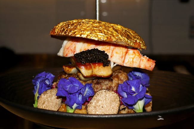 シンガポール金箔バーガー1個2万円 高級化の極み グルメクラブ シンガポール金箔バーガー1個2万円 高級化の極み グルメクラブ