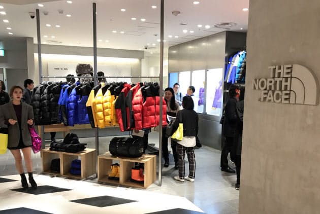 ザ ノース フェイス ラボ ウエアを好みにカスタム Nikkei Style ザ ノース フェイス ラボ ウエアを好みにカスタム Nikkei Style