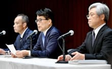 初の記者会見で内部統制の優先を唱えた増田寛也・日本郵政社長(中央)