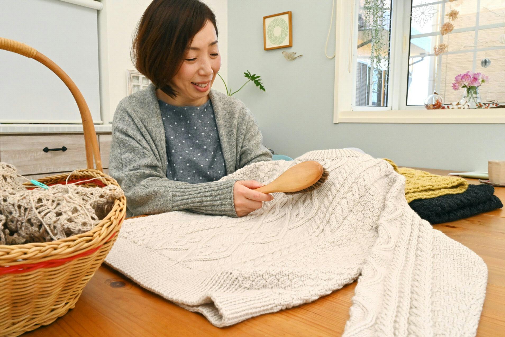 ニットを長持ちさせるワザ こまめにブラシ 毛玉防ぐ Nikkei Style