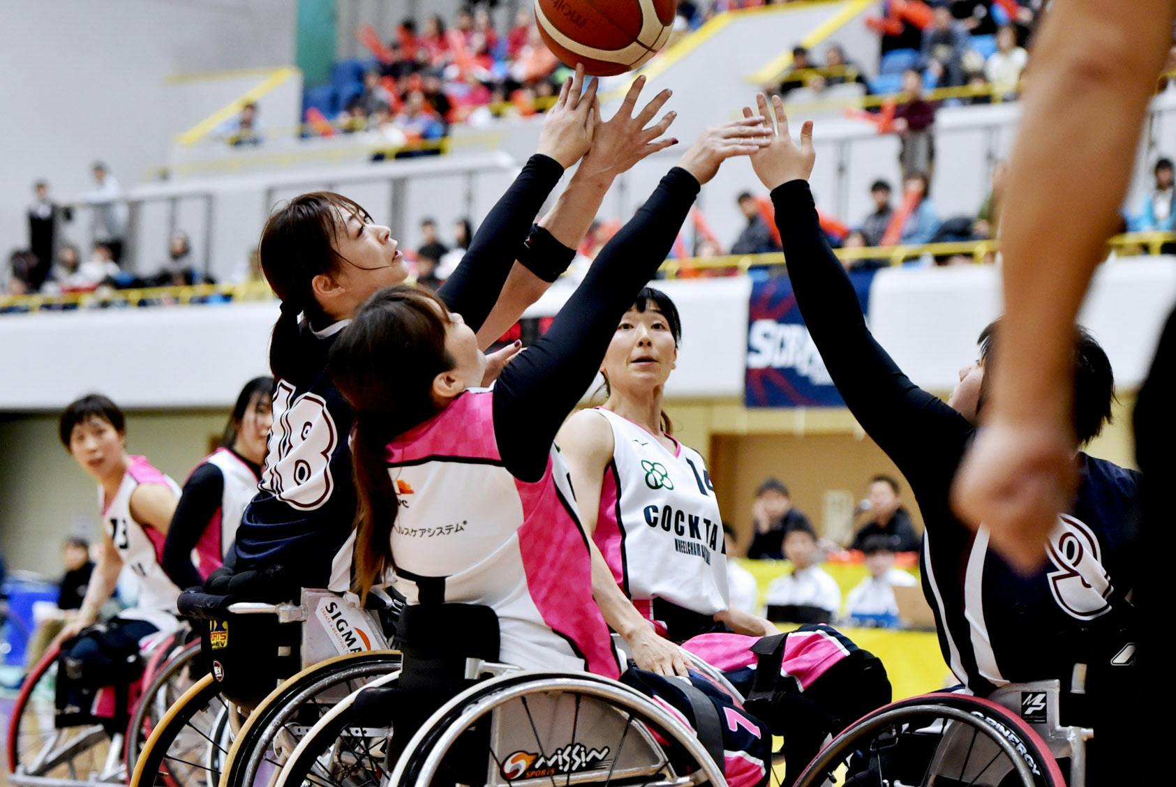 パラスポーツを体験 車いすの高度な技術 激しさ圧巻 Nikkei Style パラスポーツを体験 車いすの高度な技術 激しさ圧巻 Nikkei Style
