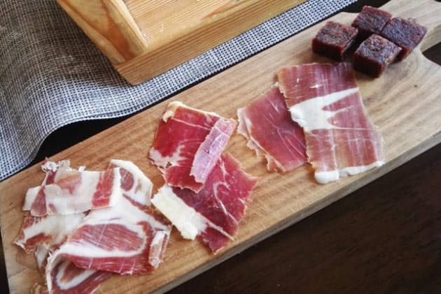 清酒や味噌のこうじで熟成 国産生ハムの奥深い味わい Nikkei Style 清酒や味噌のこうじで熟成 国産生ハムの奥深い味わい Nikkei Style
