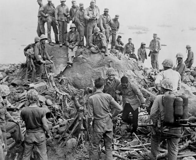 米兵も泣き叫んだ硫黄島の激戦 傷癒えぬ元兵士が語る Nikkei Style 米兵も泣き叫んだ硫黄島の激戦 傷癒えぬ元兵士が語る Nikkei Style