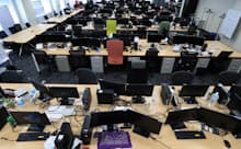 在宅勤務を始めた都内IT企業のフロア(2月中旬)
