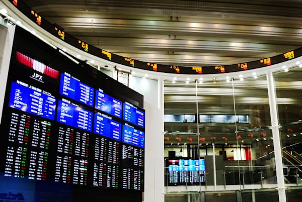 円急騰は輸出関連企業にとって業績の押し下げ要因となる(東証) 円急騰は輸出関連企業にとって業績の押し下げ要因となる(東証)