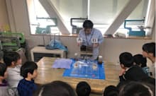 ・サントリーホールディングスが水の大切さなどを小学生に伝える出張授業「水育」(横浜市立菊名小学校)